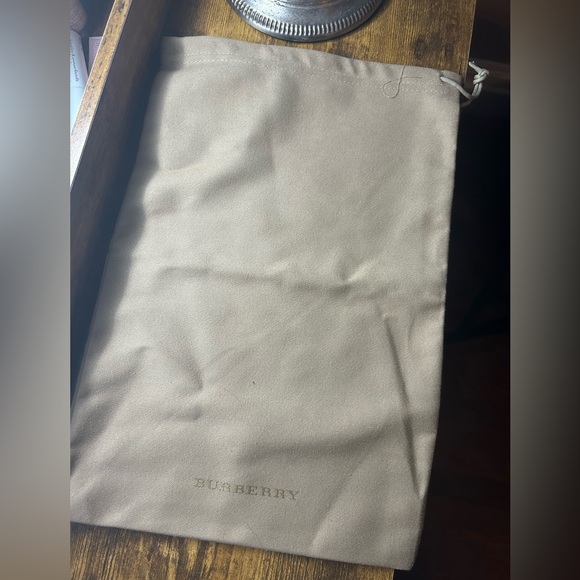 Women’s Burberry sneakers - Picture 7 of 7